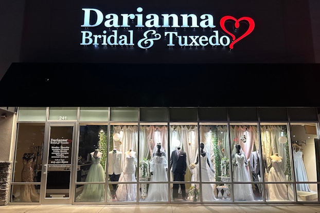 Exterior of Darianna Bridal & Tuxedo.